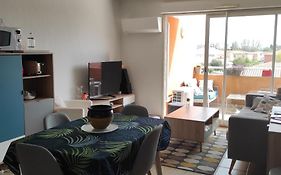 Appartement avec grande terrasse à 15 mn de la mer