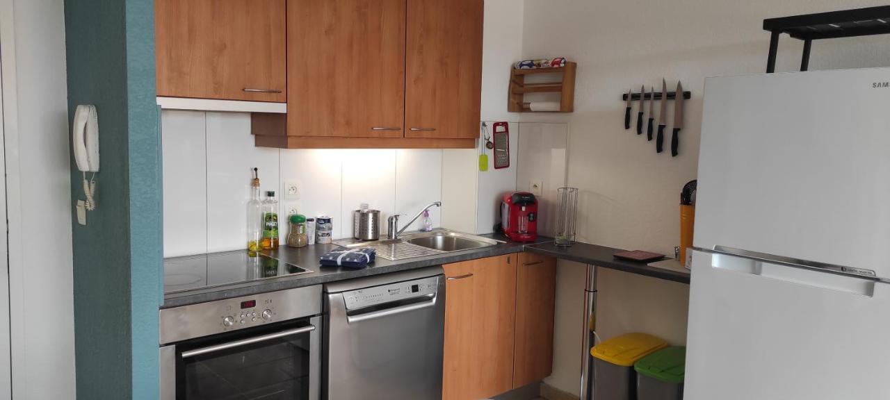 Appartement avec grande terrasse à 15 mn de la mer Saint-Estève Extérieur photo