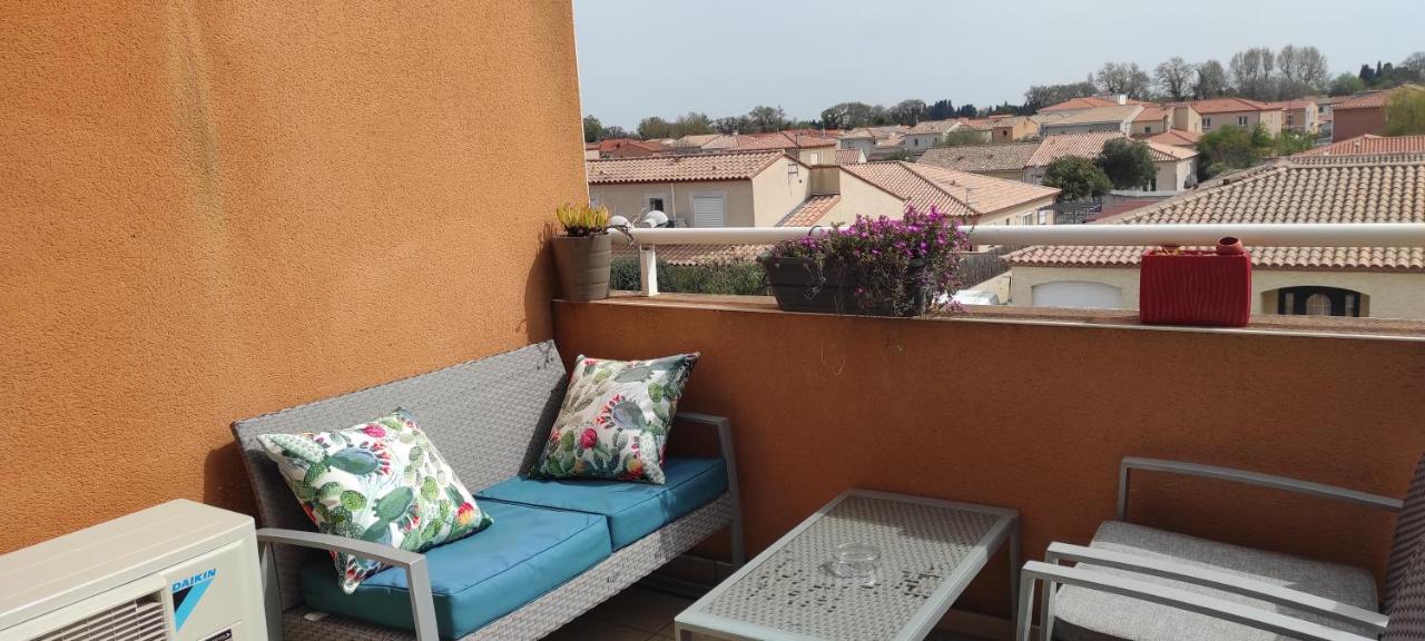 Appartement avec grande terrasse à 15 mn de la mer Saint-Estève Extérieur photo